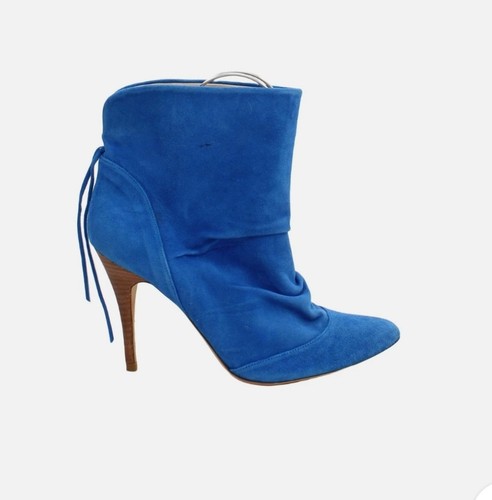 Pied terre blue - terre, suede